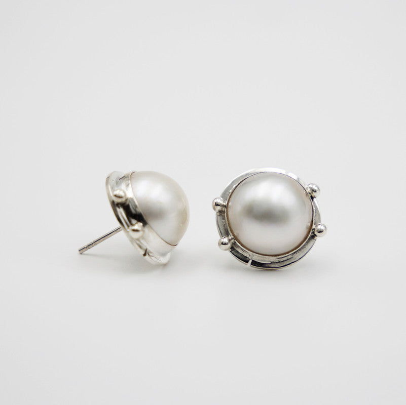 Acarta Earrings