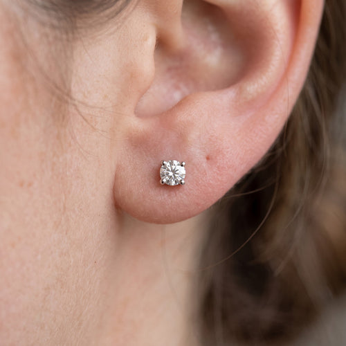 3mm 9ct White Gold Studs