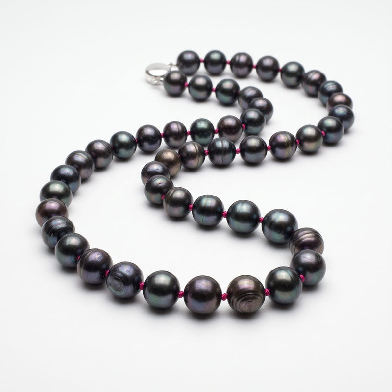 Peacock pearl necklace silk colours