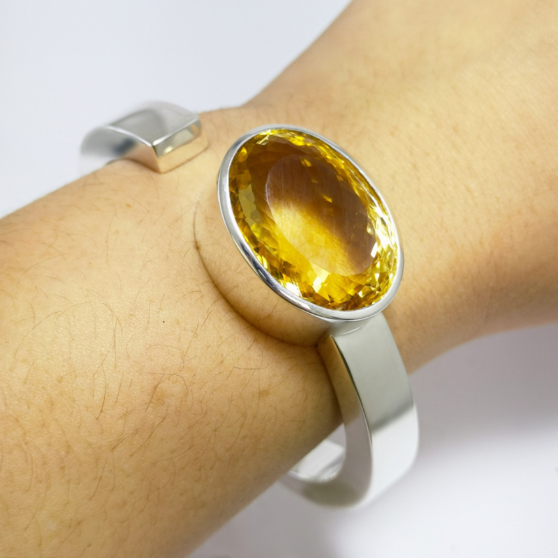 Sleek Oval