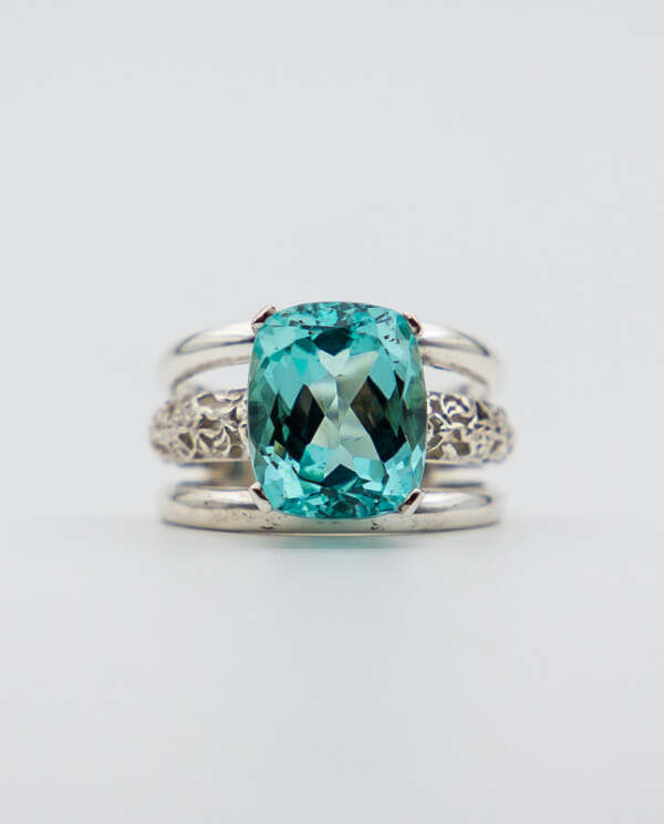 Lezanne Aqua